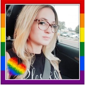 Meet your Posher, Alayna